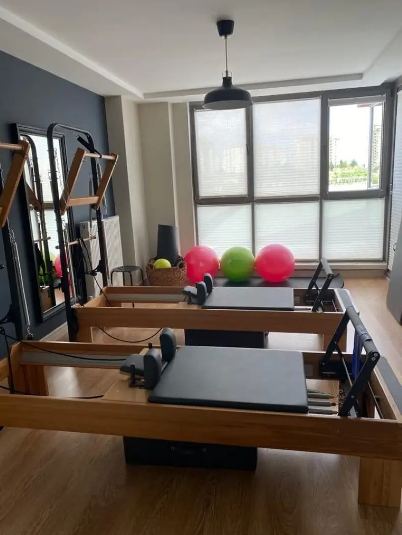 Fizyo Bee Sağlıklı Yaşam Merkezi, Eryaman: salon fotoğrafı 1