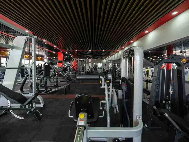 Neolife Gym - Yeni Batı, Batıkent: salon fotoğrafı 5