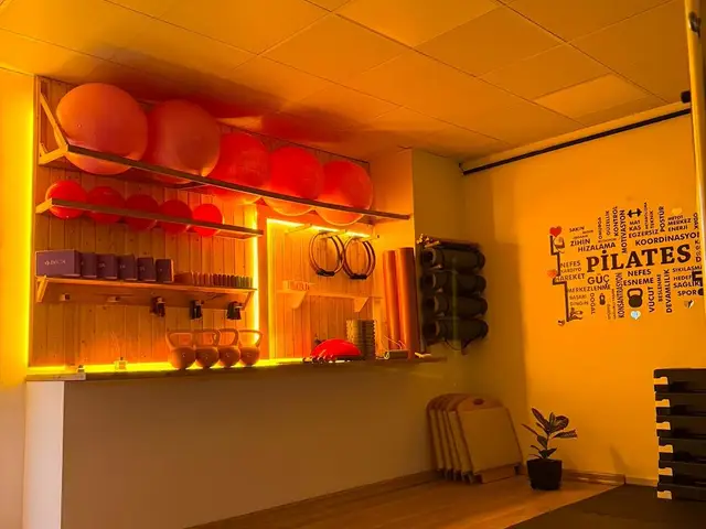 Radiant Pilates, Bağlıca: salon fotoğrafı 4