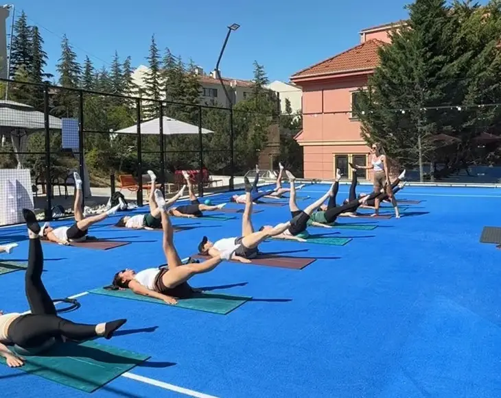 Switch Zone Performance Club, Çayyolu: salon fotoğrafı 1